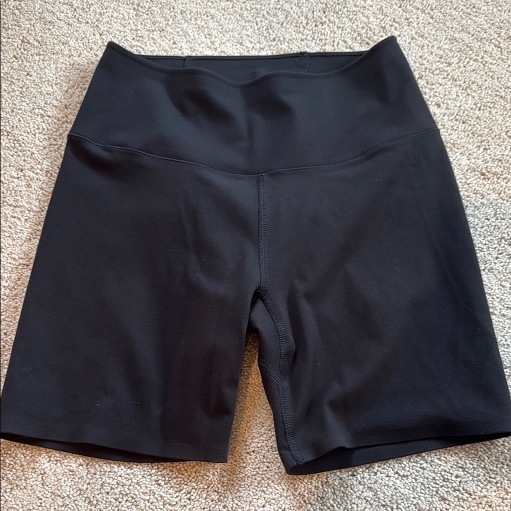 Uniqlo AIRism bike shorts in black